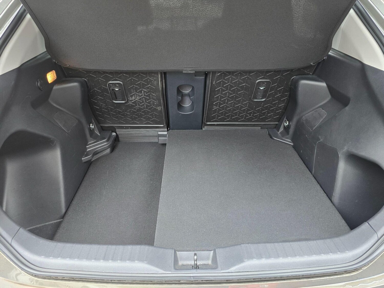 Used Toyota Yaris Cross 2024 for sale - 76130492: Photo 58