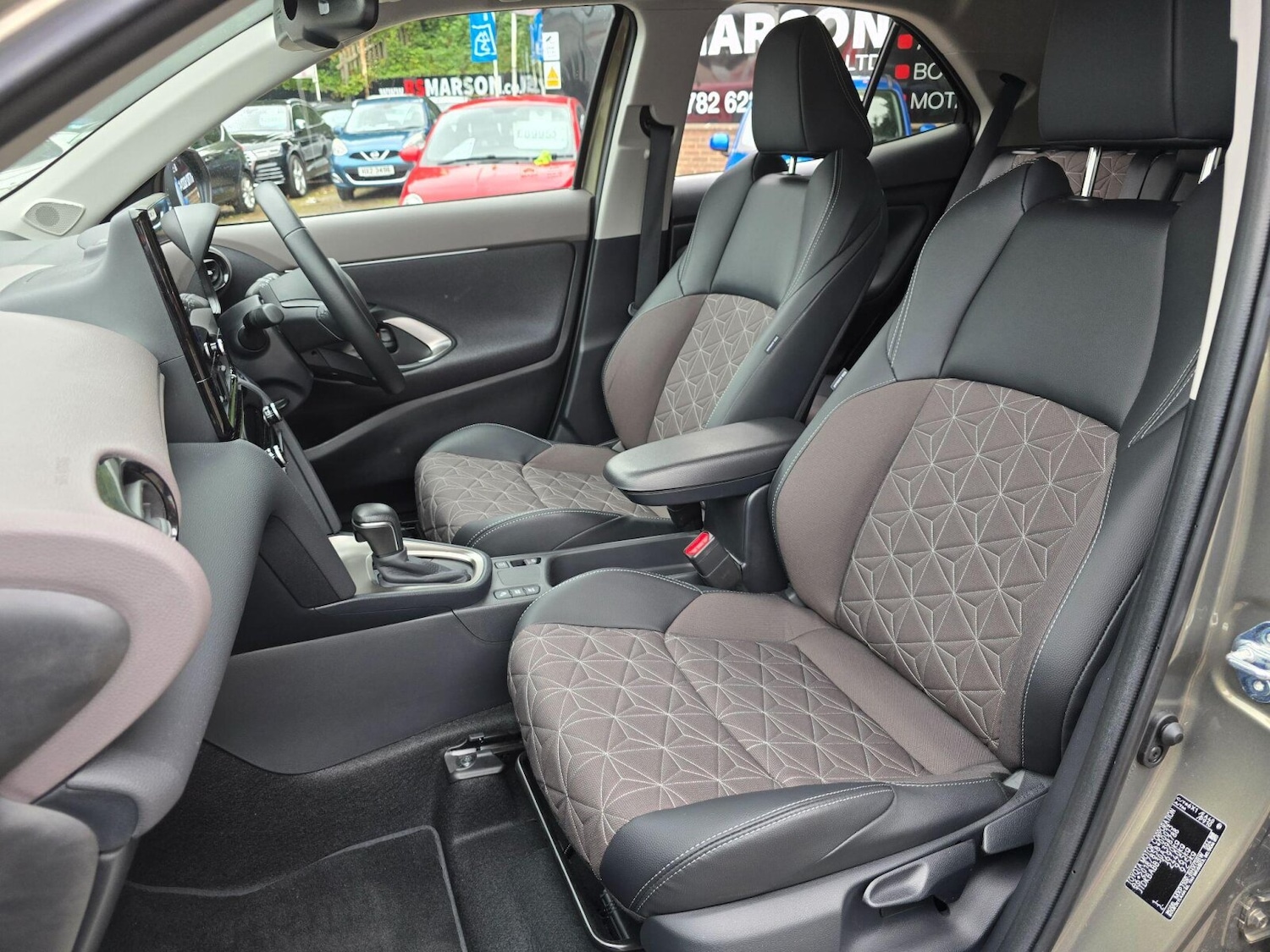 Used Toyota Yaris Cross 2024 for sale - 76130492: Photo 60