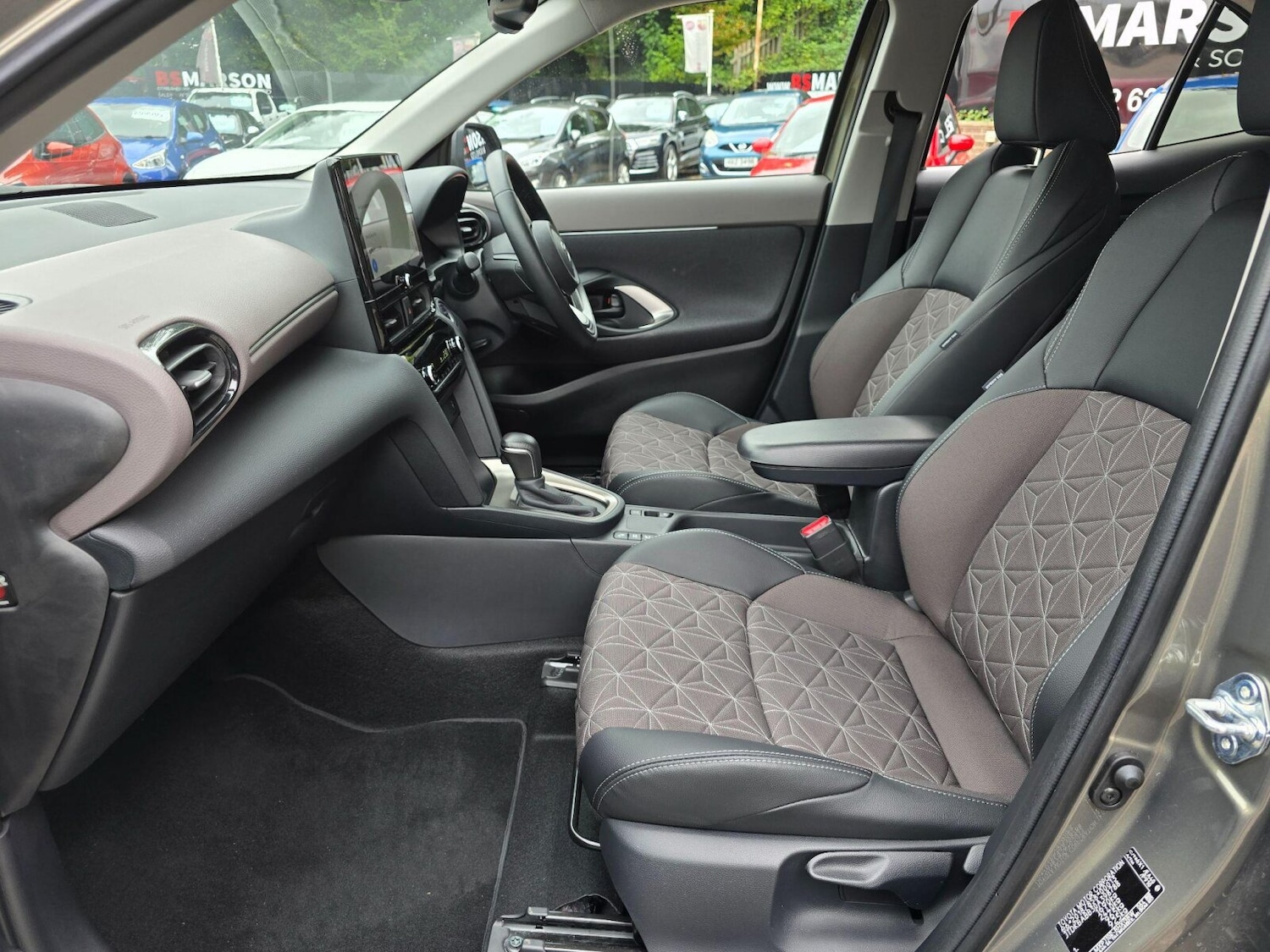 Used Toyota Yaris Cross 2024 for sale - 76130492: Photo 61