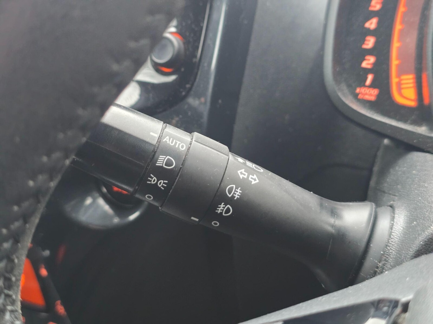 Used Toyota AYGO 2016 for sale - 77285671: Photo 26