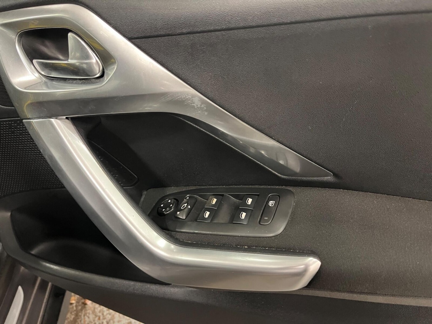 Used Peugeot 2008 2015 for sale - 77239539: Photo 7