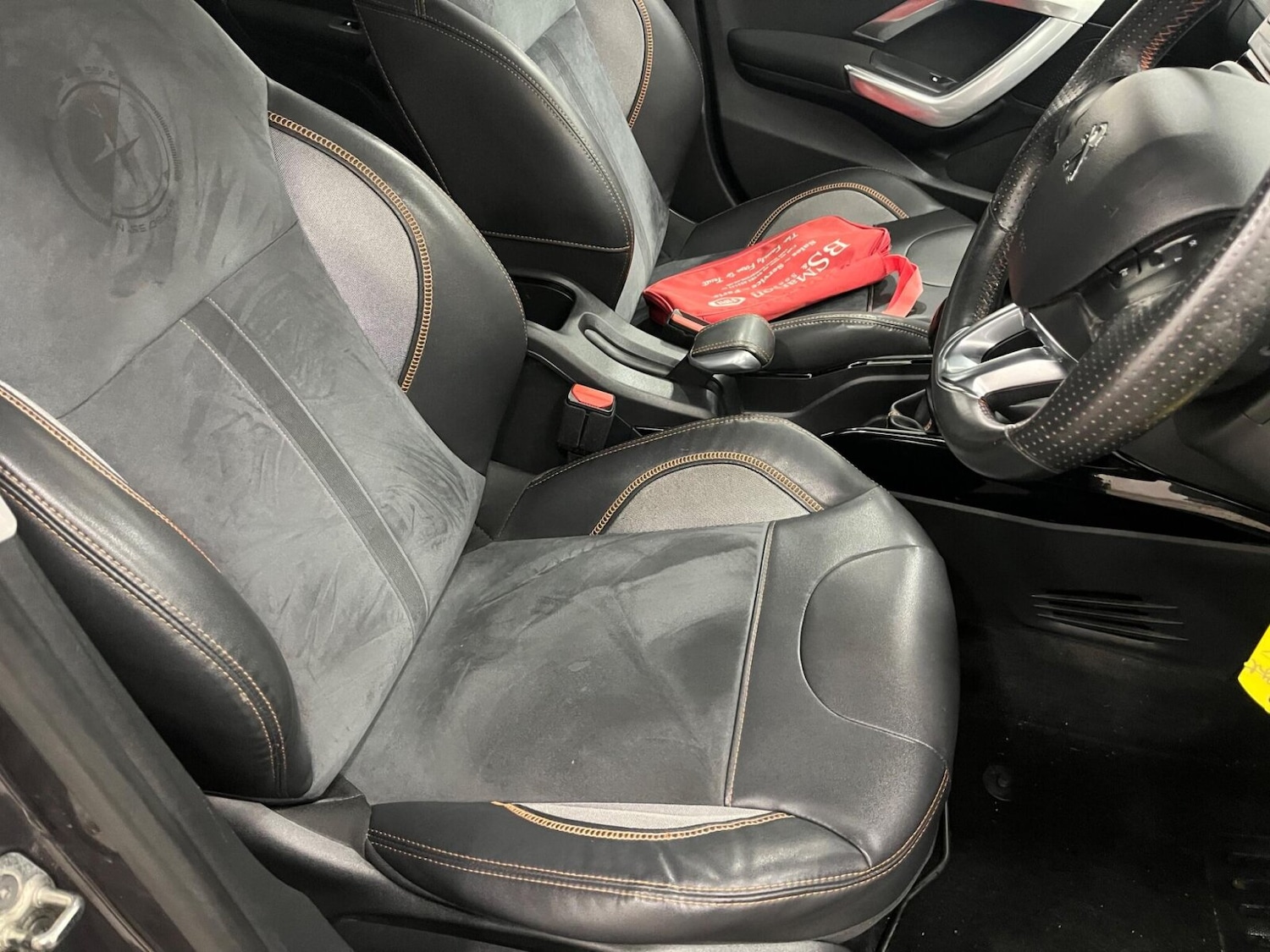 Used Peugeot 2008 2015 for sale - 77239539: Photo 9