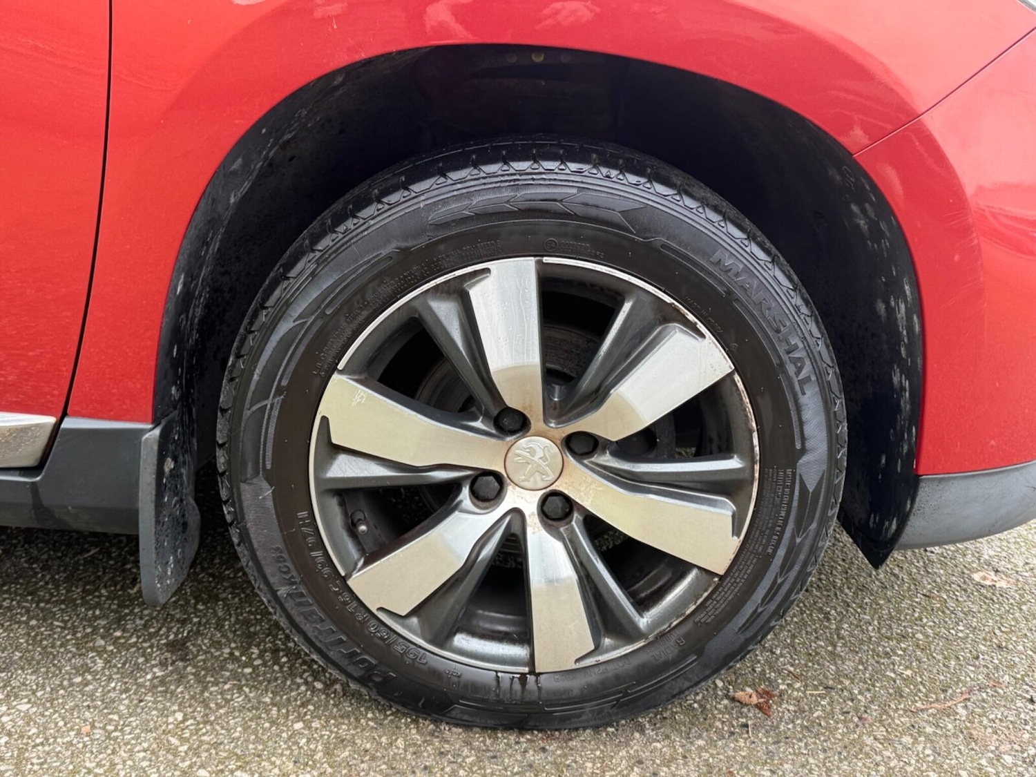 Used Peugeot 2008 2016 for sale - 77636230: Photo 18