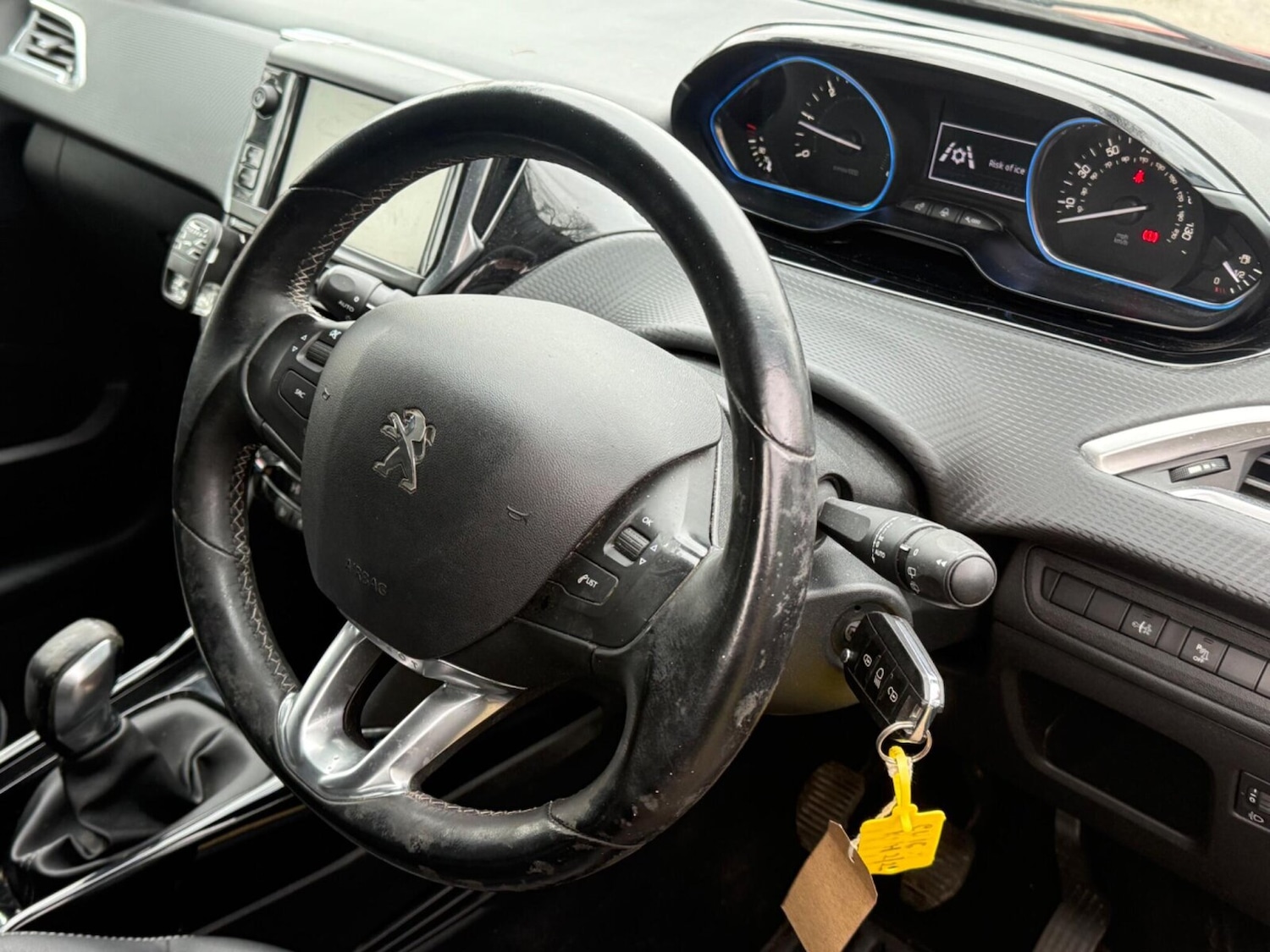 Used Peugeot 2008 2016 for sale - 77636230: Photo 20