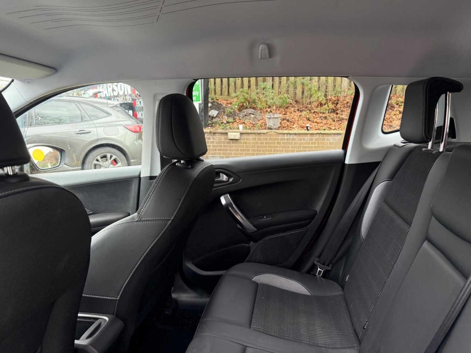 Used Peugeot 2008 2016 for sale - 77636230: Photo 35