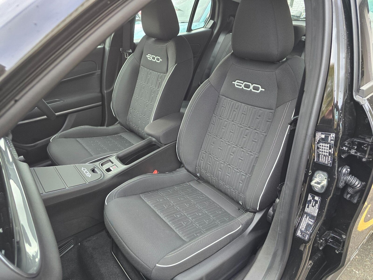 Used Fiat 600 2025 for sale - 76966540: Photo 48