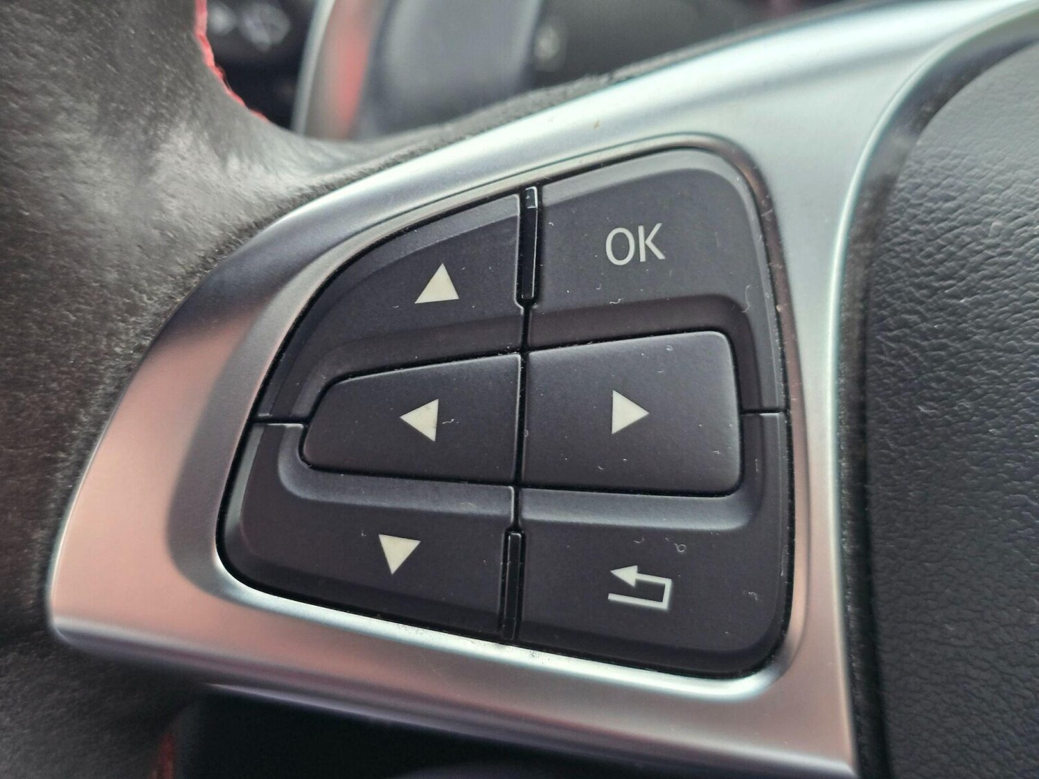 Used Mercedes-Benz SLC 2016 for sale - 77810187: Photo 28