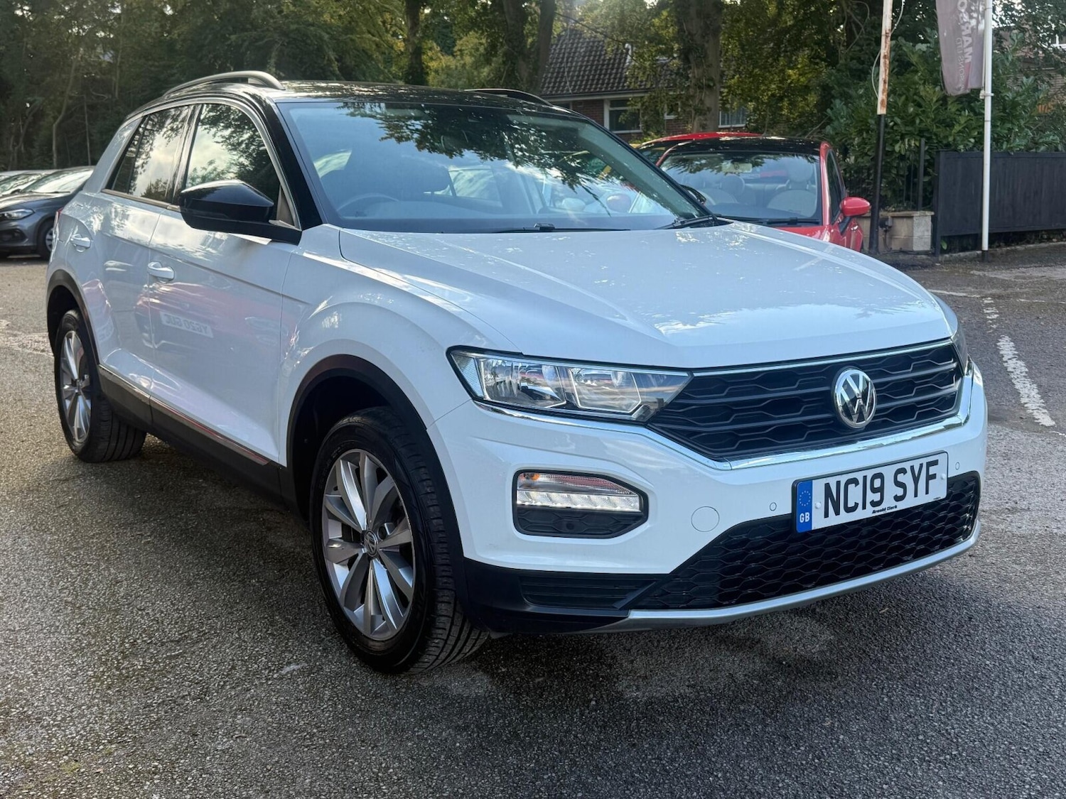 Used Volkswagen T-Roc 2019 for sale - 76003559: Photo 1