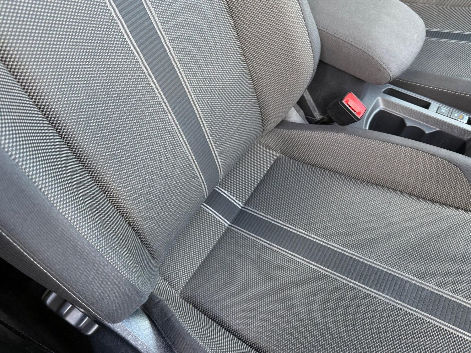 Used Volkswagen T-Roc 2019 for sale - 76003559: Photo 23