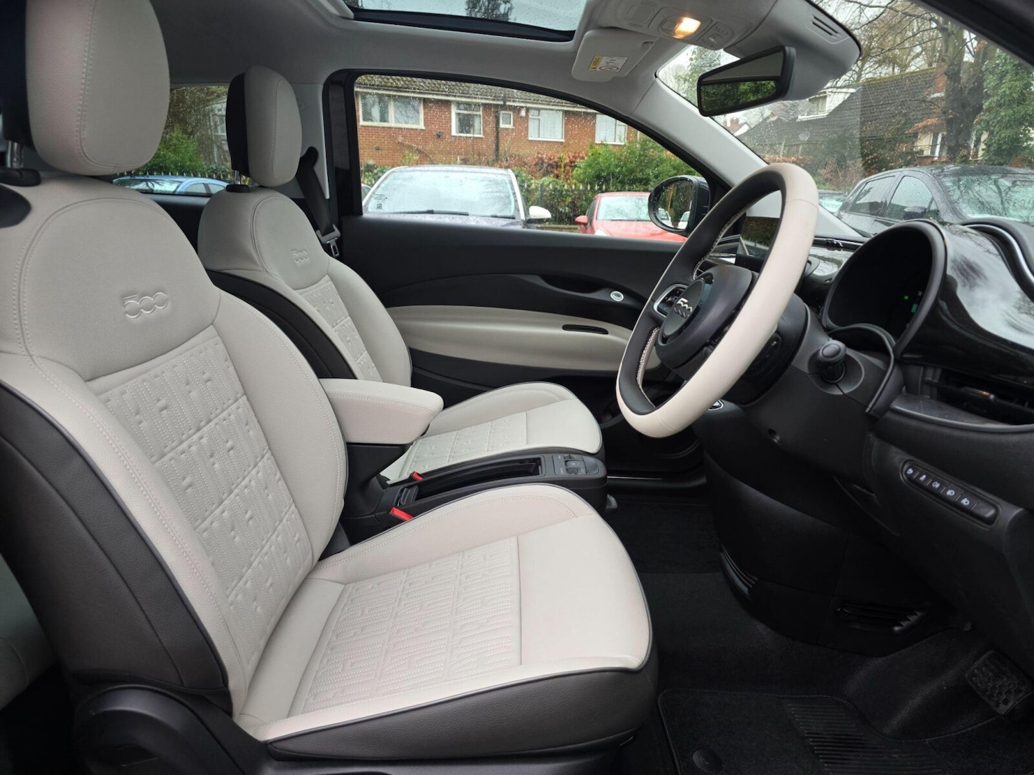 Used Fiat 500e 2025 for sale - 77165517: Photo 14