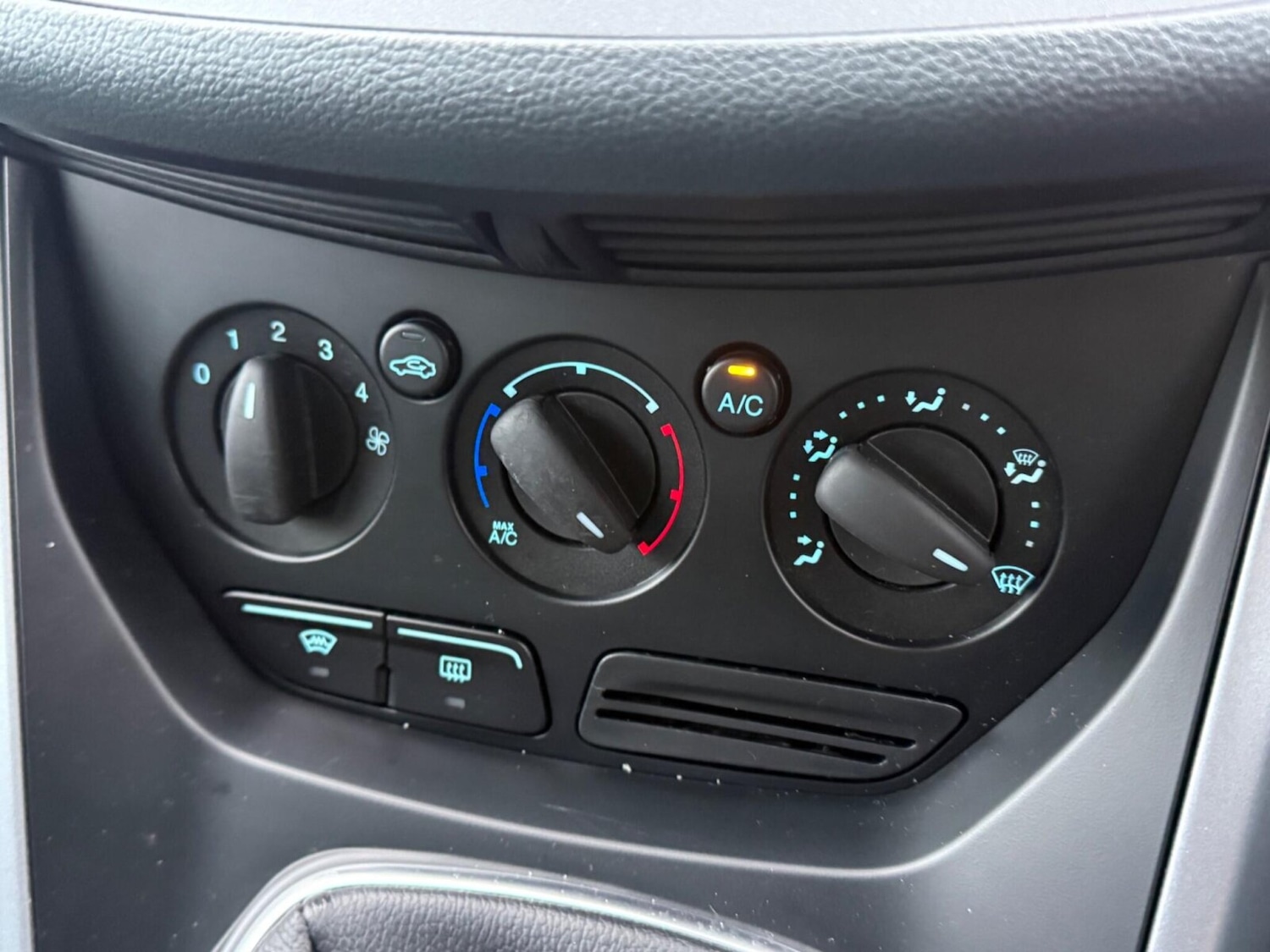 Used Ford C-Max 2014 for sale - 77434830: Photo 24