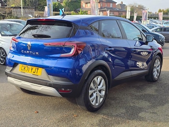 Used Renault Captur 2021 for sale - 75392028: Photo
