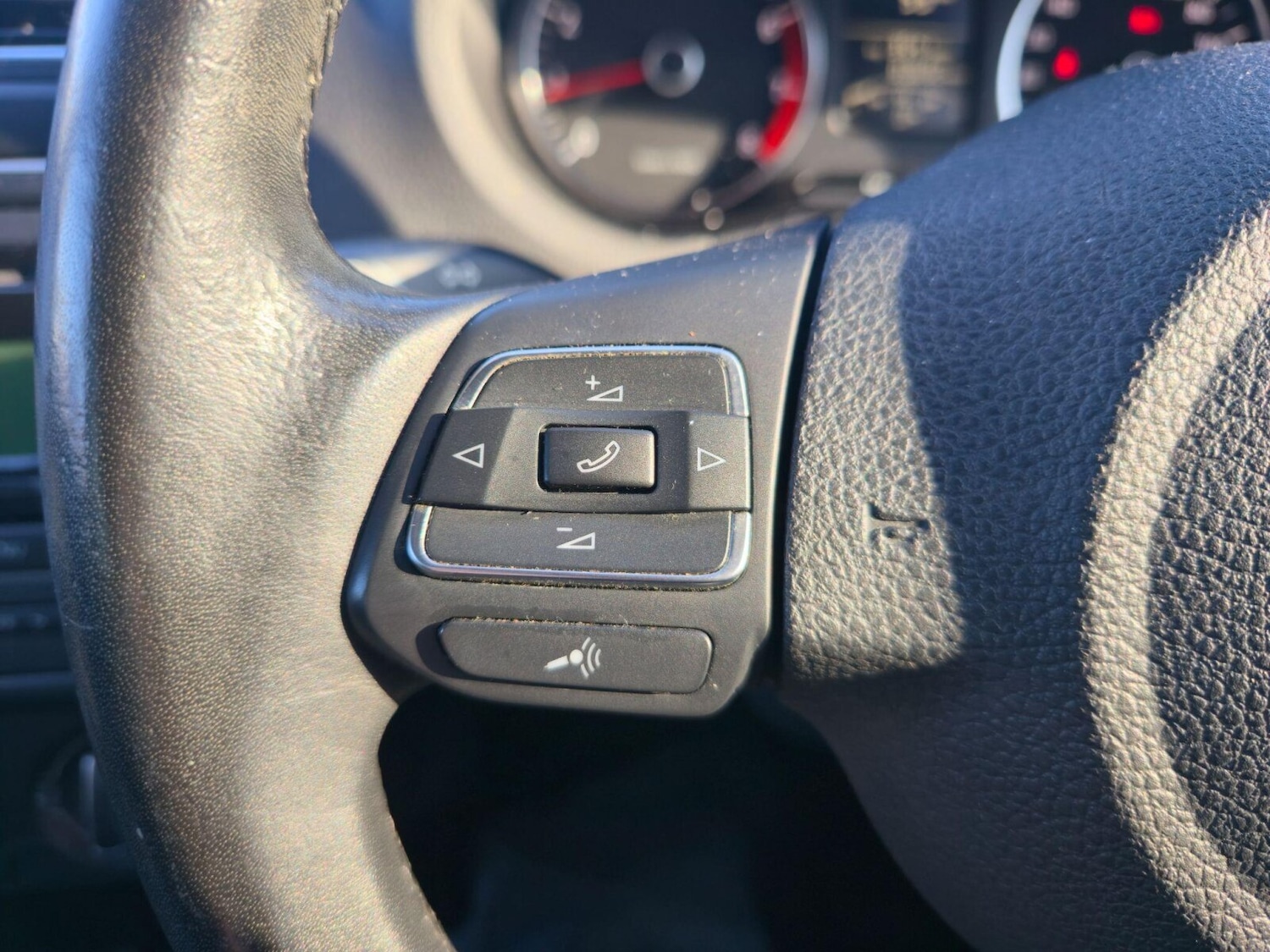 Used Volkswagen Polo 2011 for sale - 78137015: Photo 24