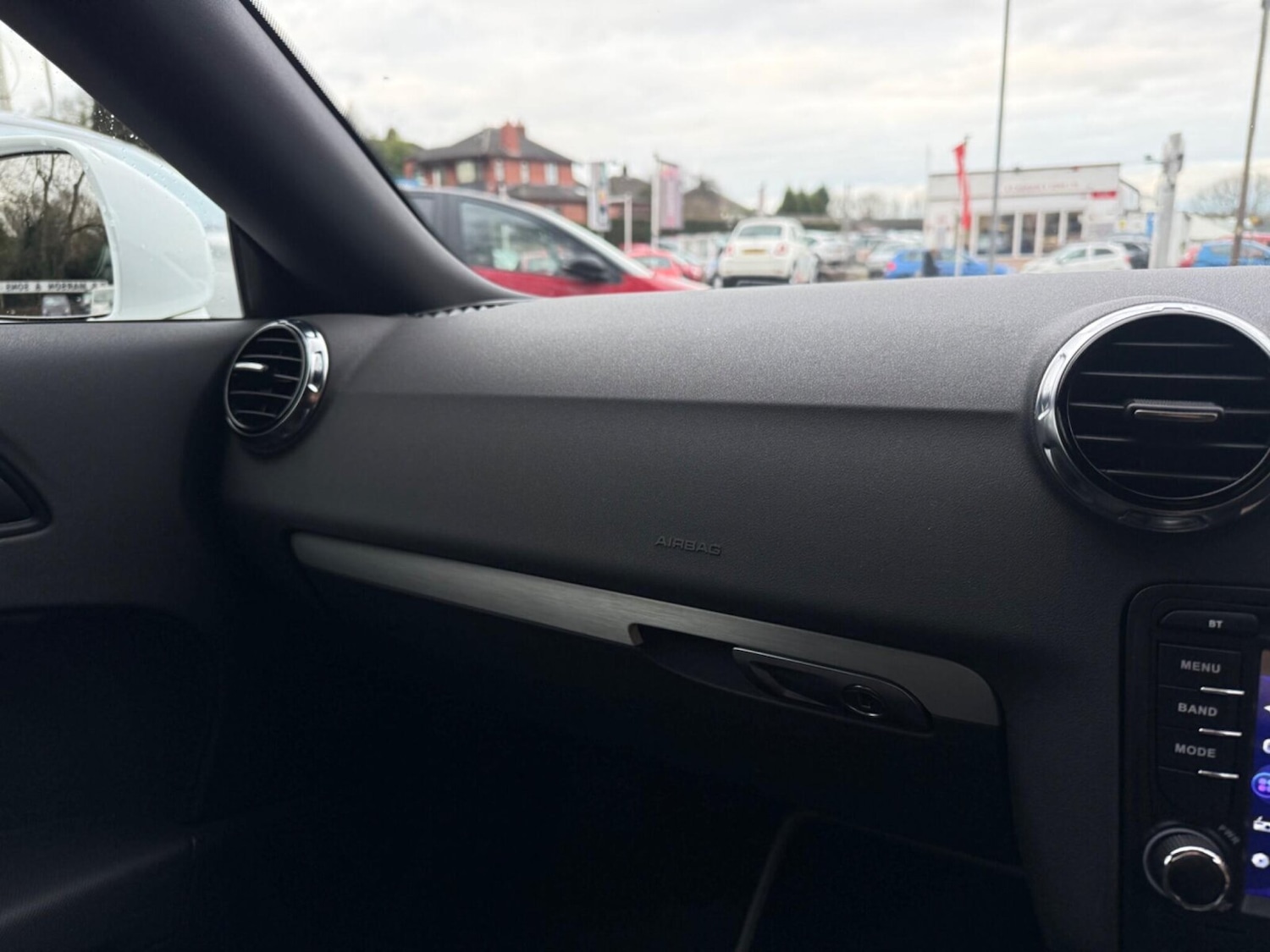 Used Audi TT 2010 for sale - 77560621: Photo 25