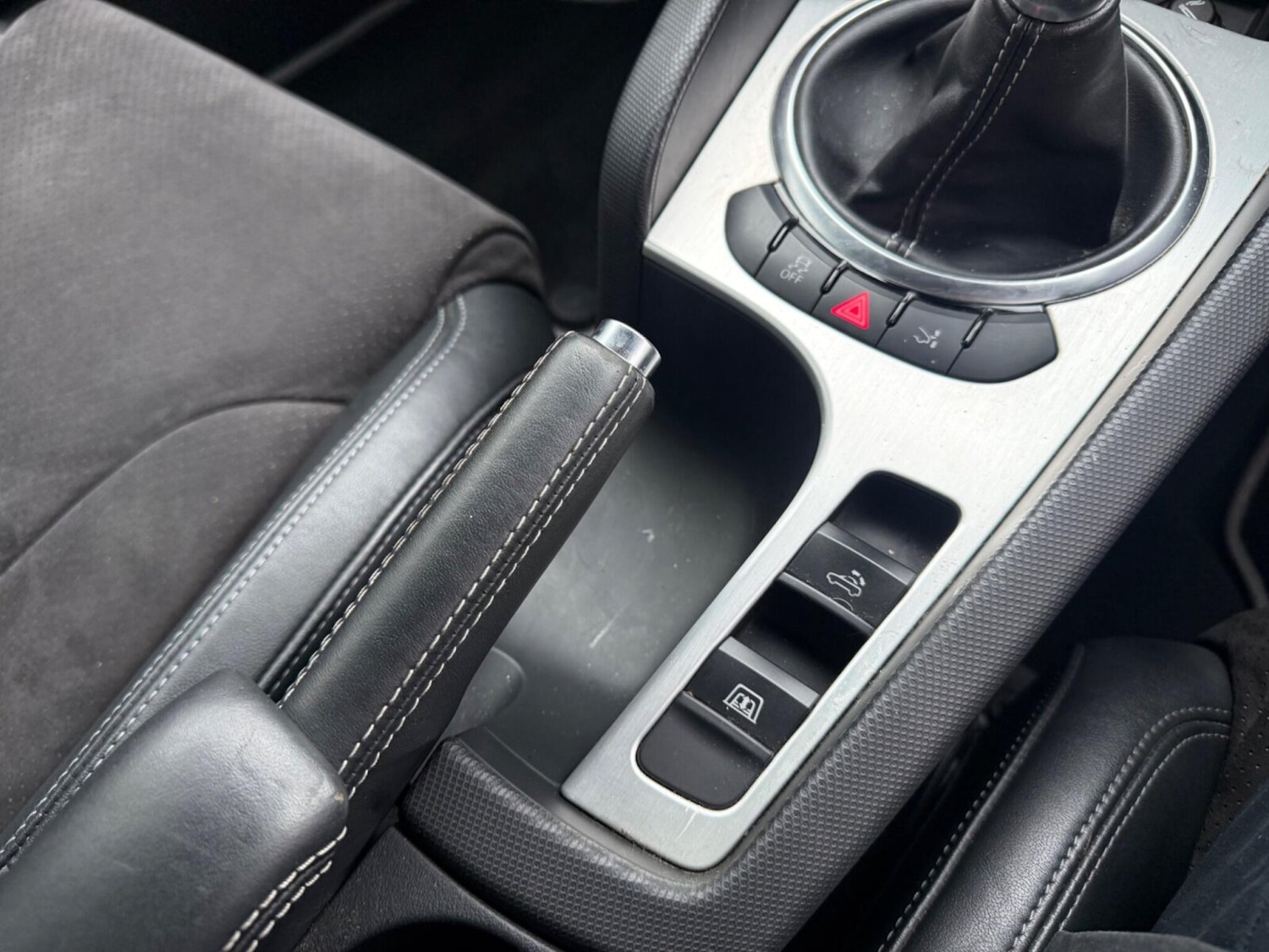 Used Audi TT 2010 for sale - 77560621: Photo 29