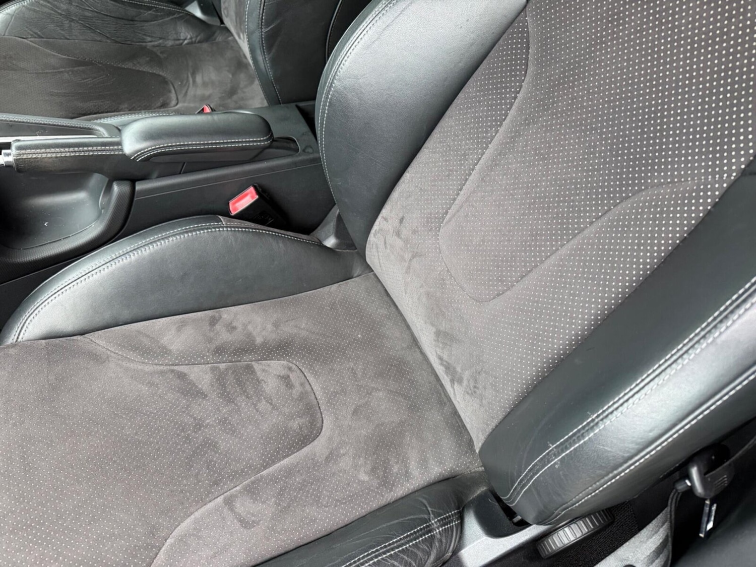 Used Audi TT 2010 for sale - 77560621: Photo 41