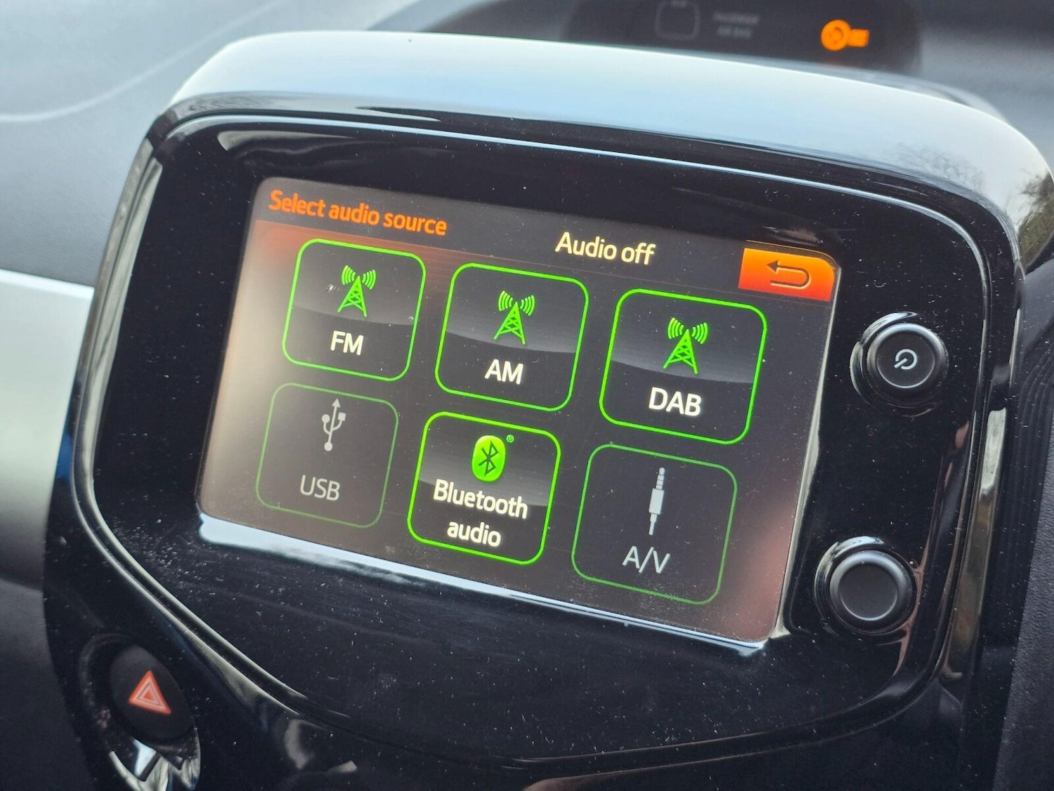 Used Peugeot 108 2017 for sale - 76780336: Photo 32