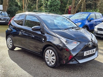 2019 - 1.0 VVT-i X-Play 5dr