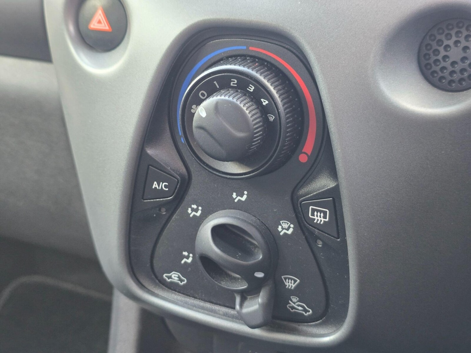 Used Toyota AYGO 2019 for sale - 77726011: Photo 27