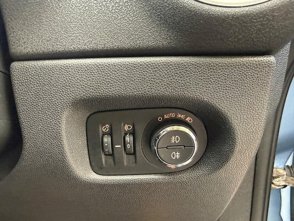 Used Vauxhall Corsa 2013 for sale - 76183900: Photo 20