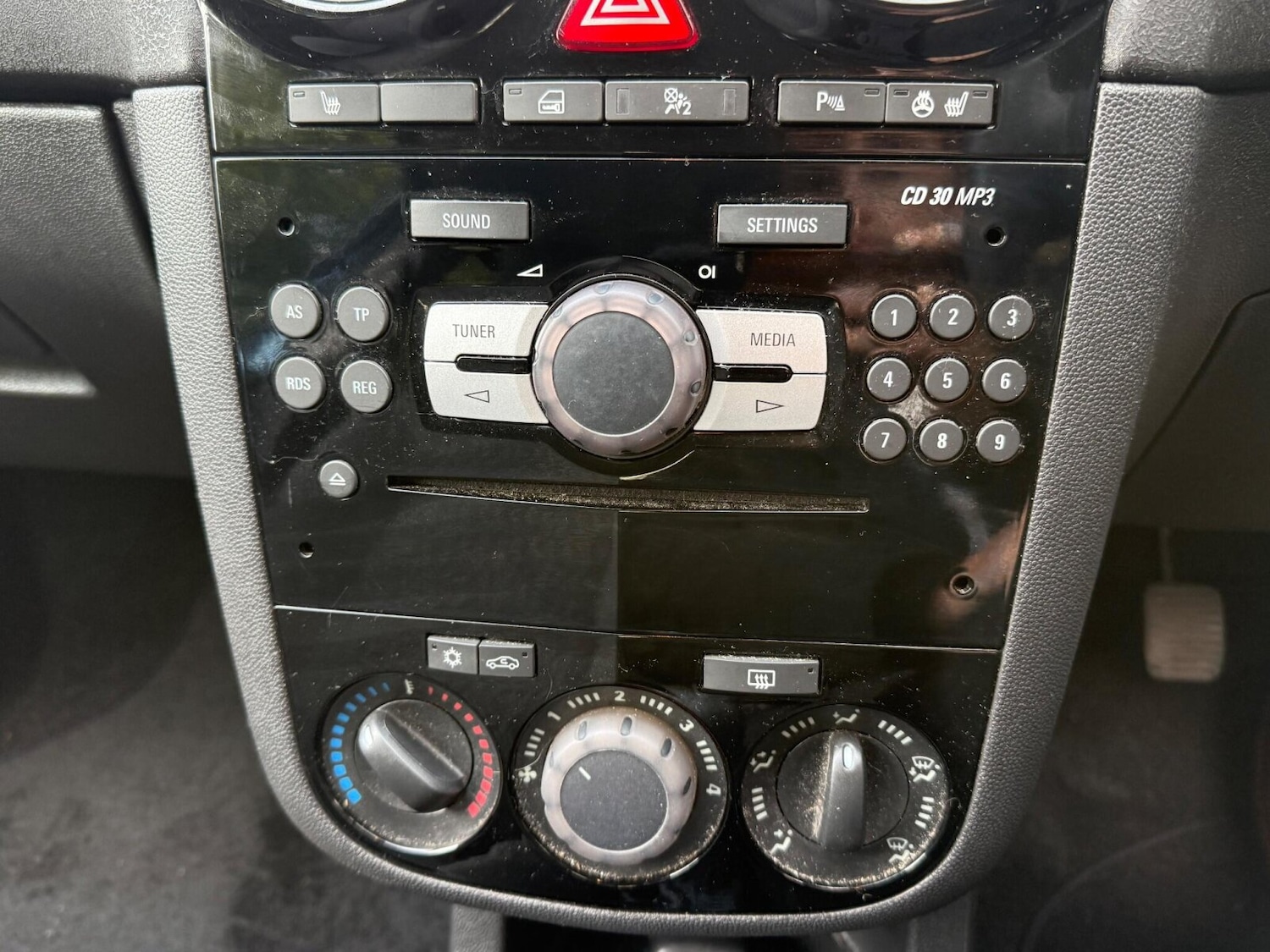 Used Vauxhall Corsa 2013 for sale - 76183900: Photo 23