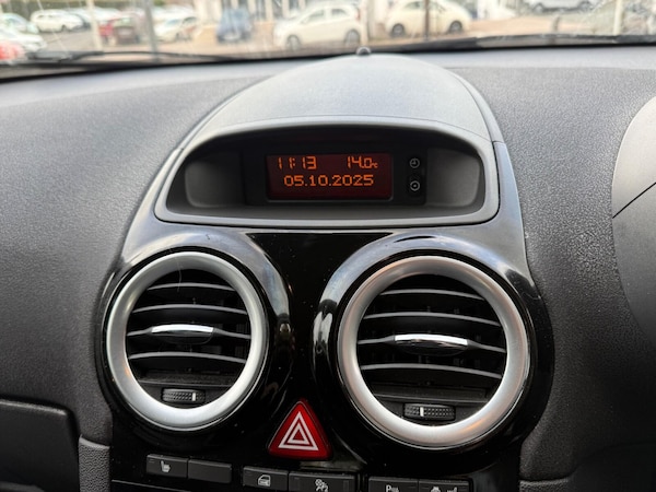 Used Vauxhall Corsa 2013 for sale - 76183900: Photo 24