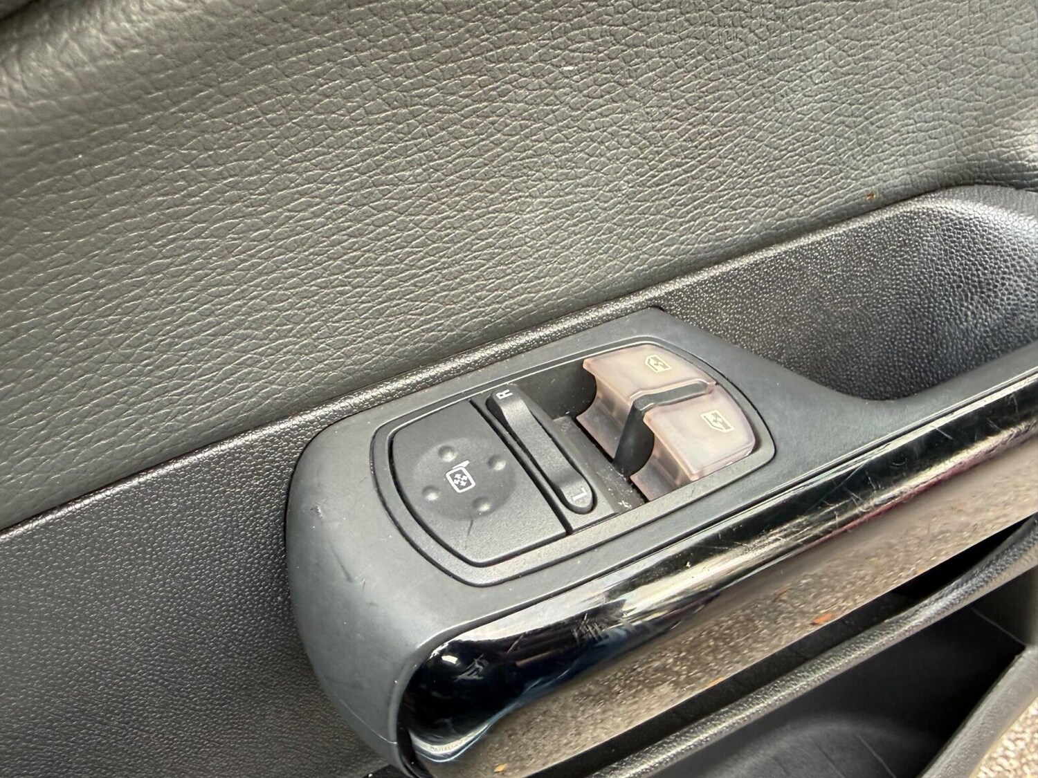 Used Vauxhall Corsa 2013 for sale - 76183900: Photo 25