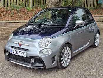 Used Abarth 695 2018 for sale - 79472442: Photo