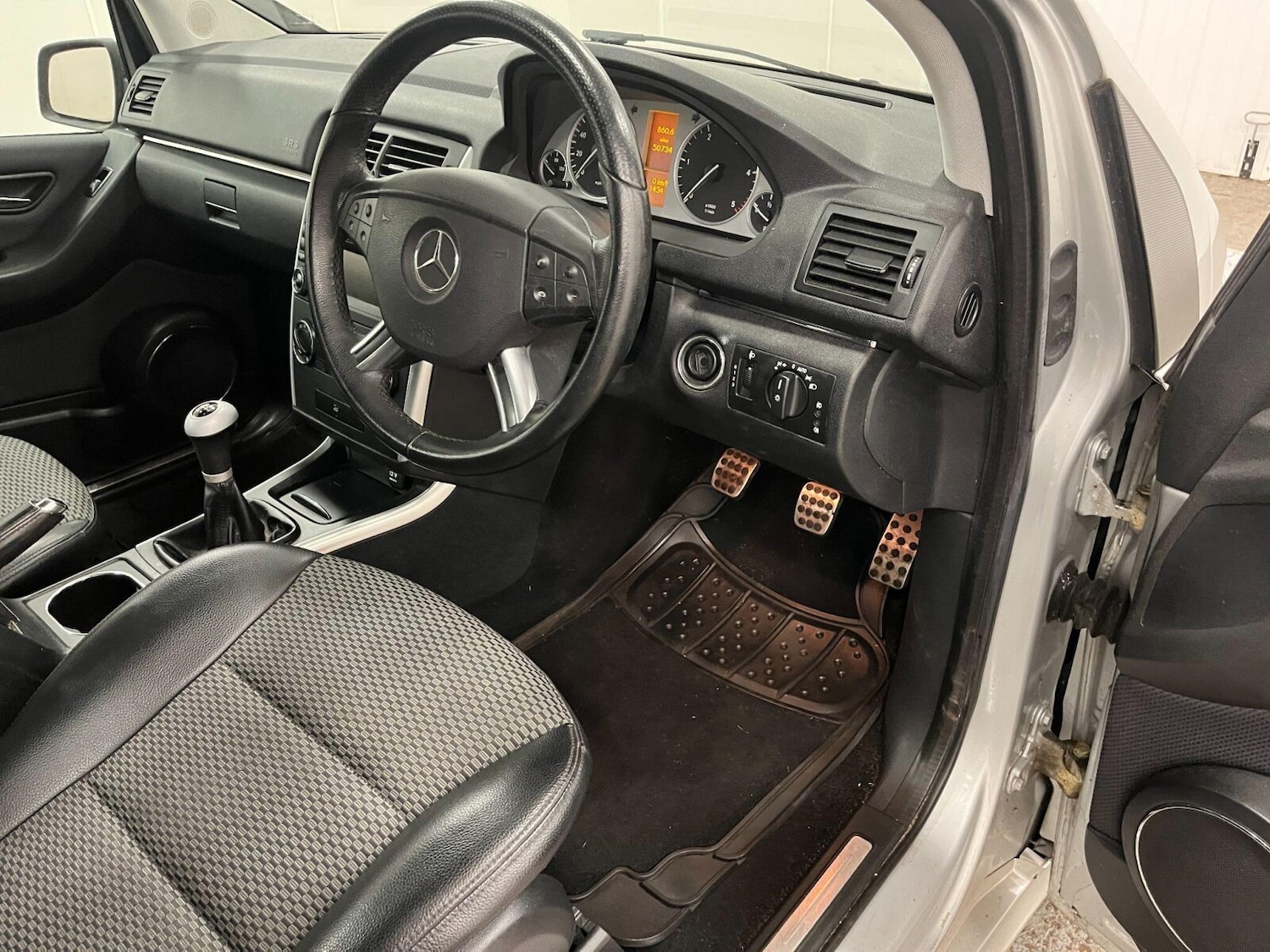 Used Mercedes-Benz B Class 2009 for sale - 77047819: Photo 12