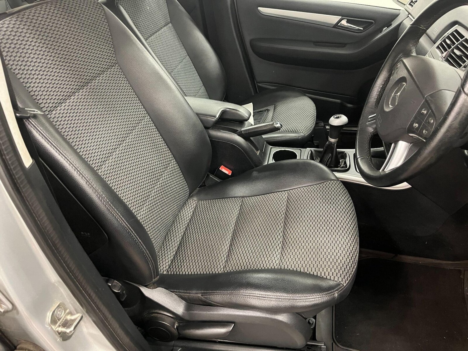 Used Mercedes-Benz B Class 2009 for sale - 77047819: Photo 13