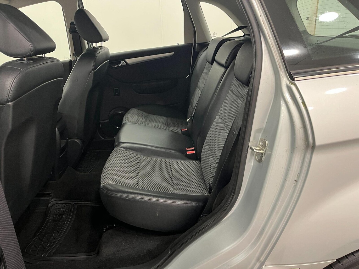 Used Mercedes-Benz B Class 2009 for sale - 77047819: Photo 14