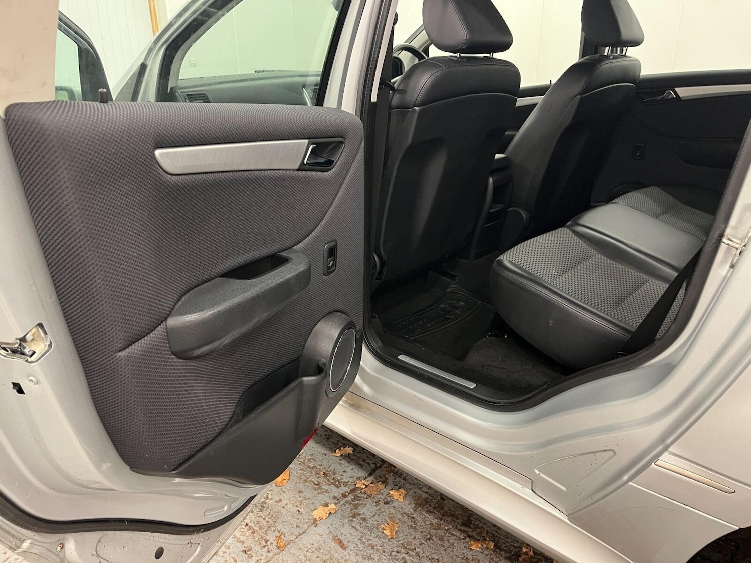 Used Mercedes-Benz B Class 2009 for sale - 77047819: Photo 18