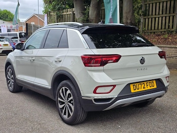 Used Volkswagen T-Roc 2022 for sale - 78953552: Photo