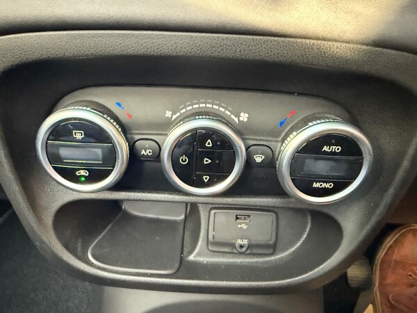 Used Fiat 500L 2014 for sale - 76249917: Photo 37