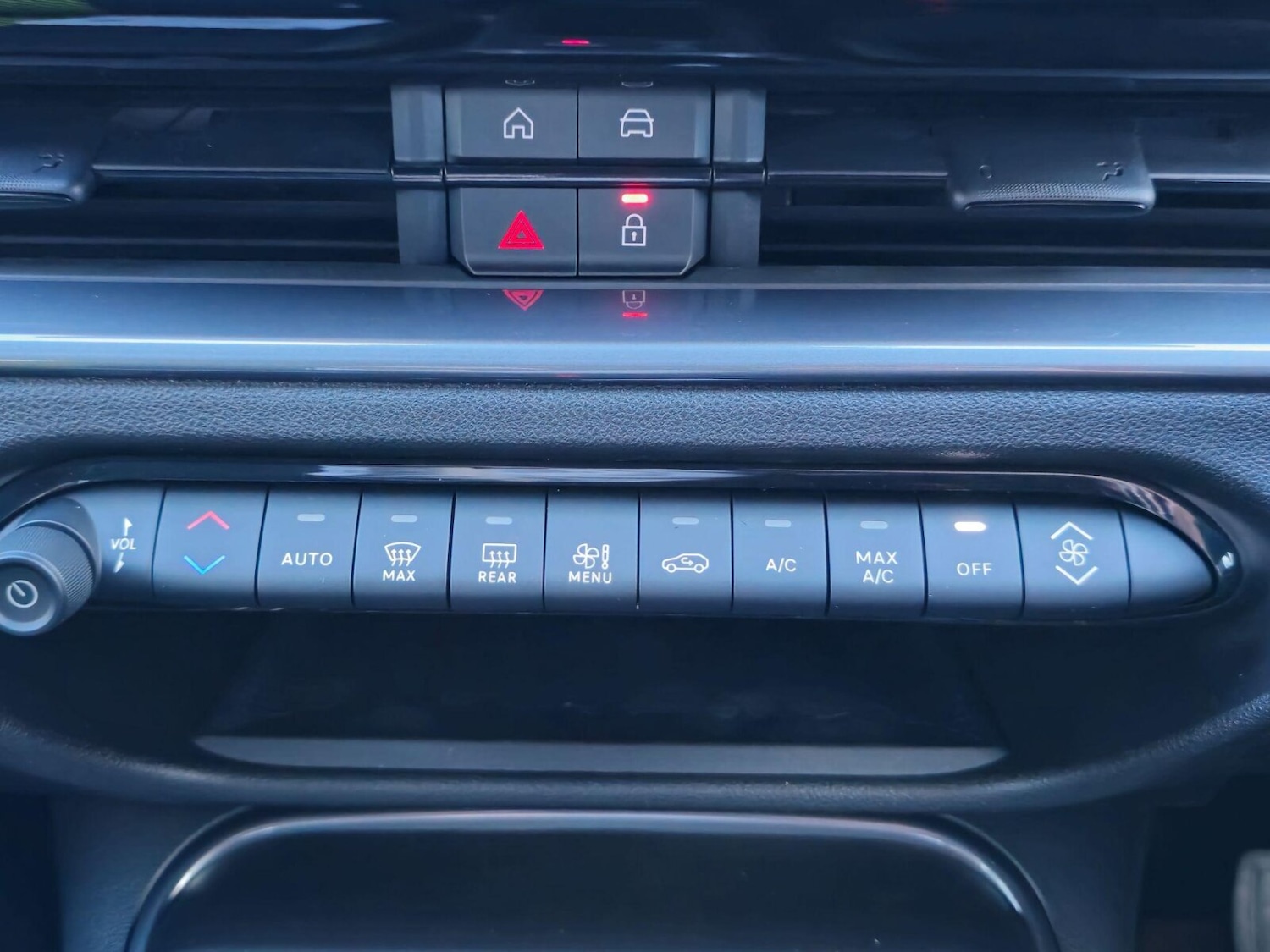 Used Abarth 600e for sale - 76615253: Photo 51