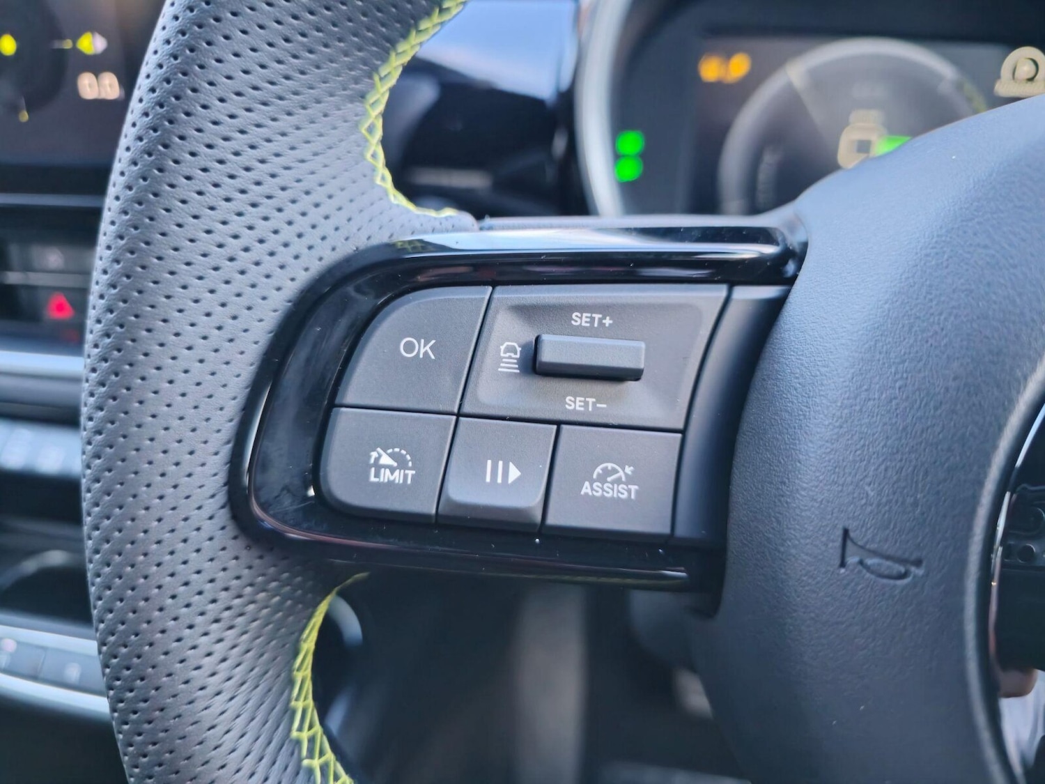 Used Abarth 600e for sale - 76615253: Photo 54