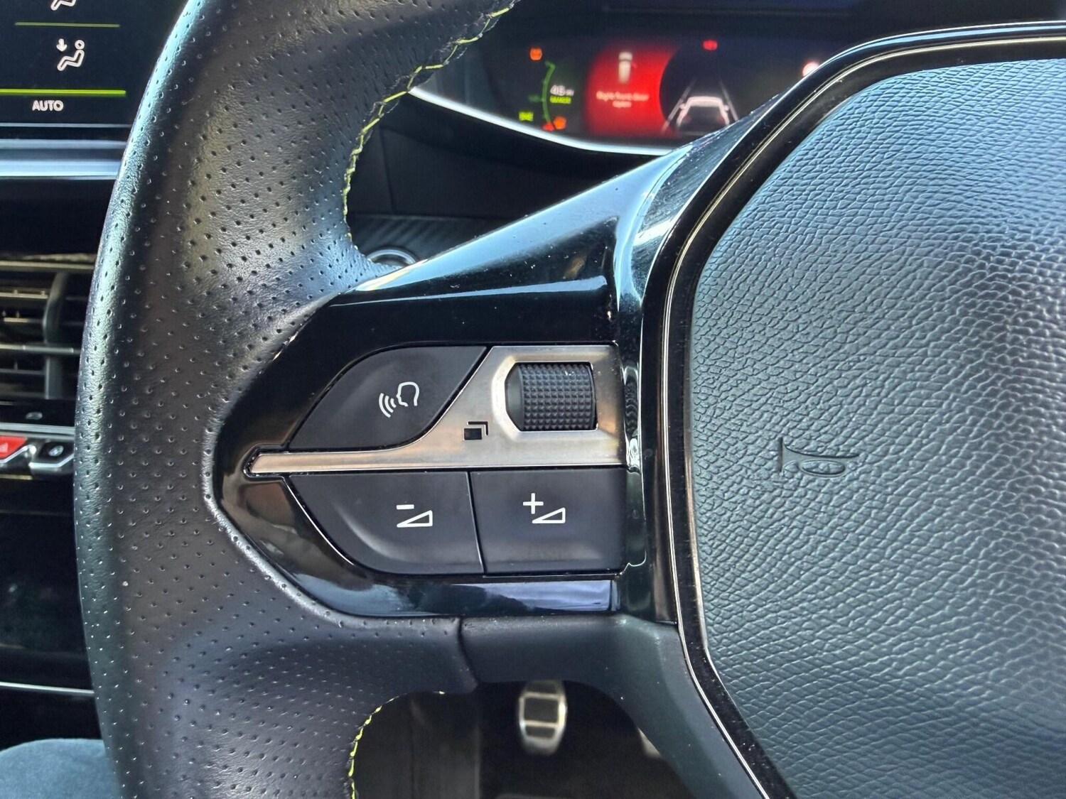 Used Peugeot 2008 2020 for sale - 76154813: Photo 32