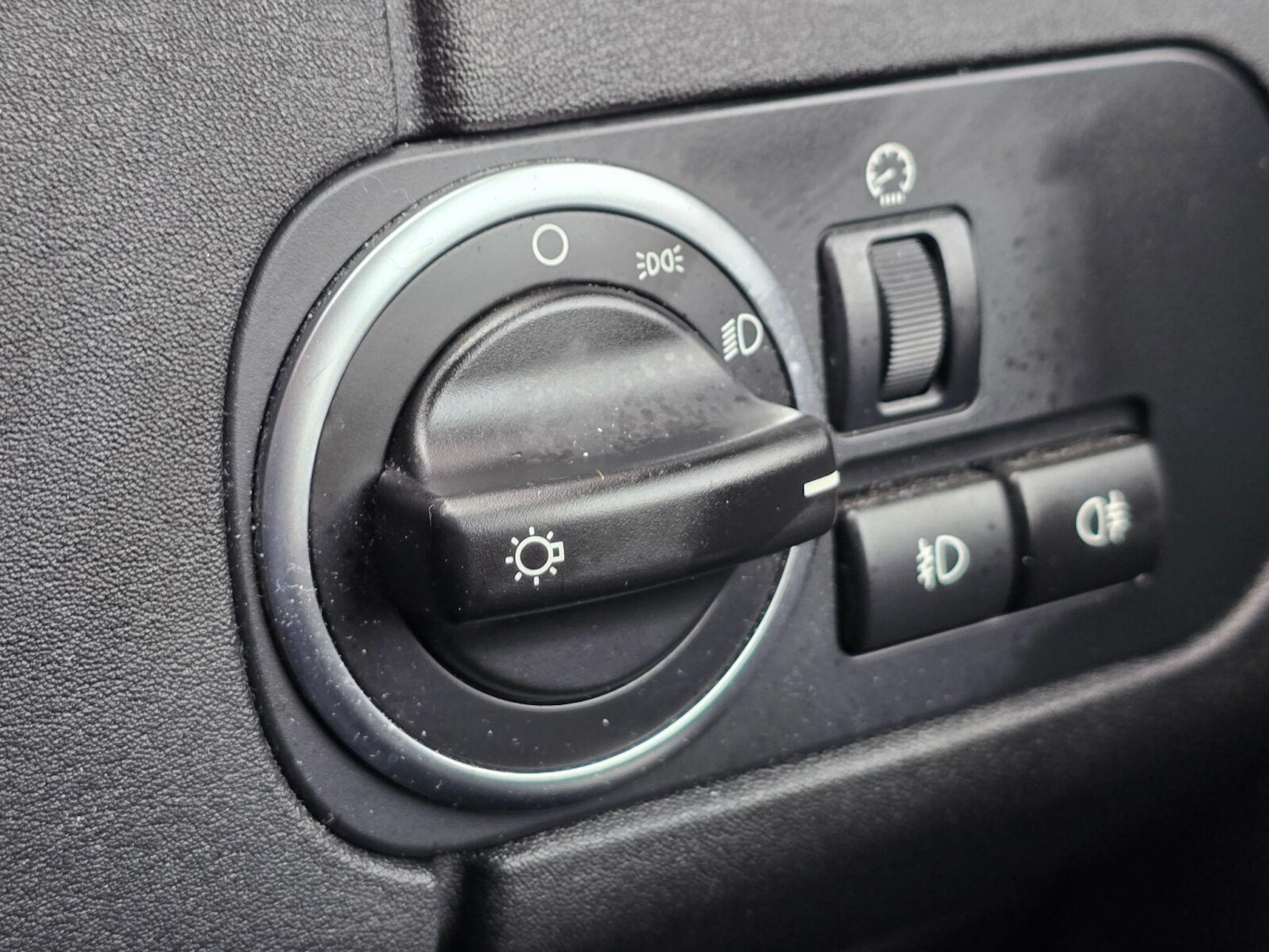 Used Land Rover Discovery 2014 for sale - 78215927: Photo 35