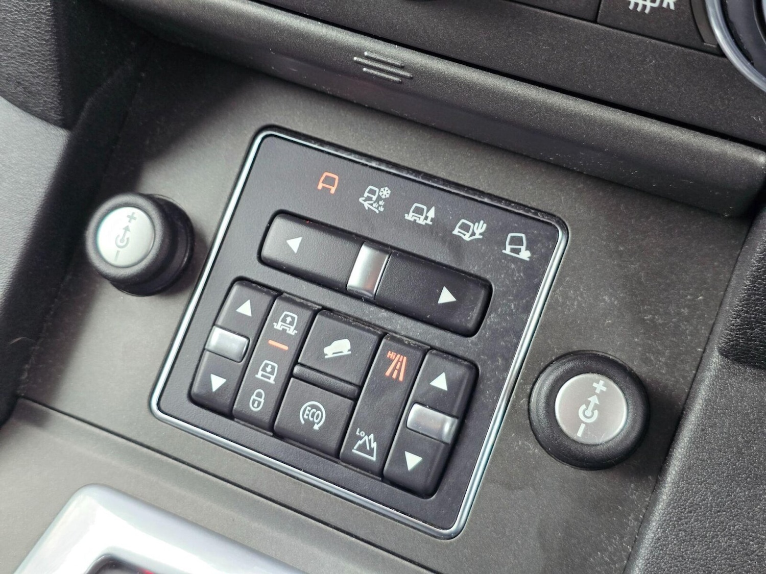 Used Land Rover Discovery 2014 for sale - 78215927: Photo 41