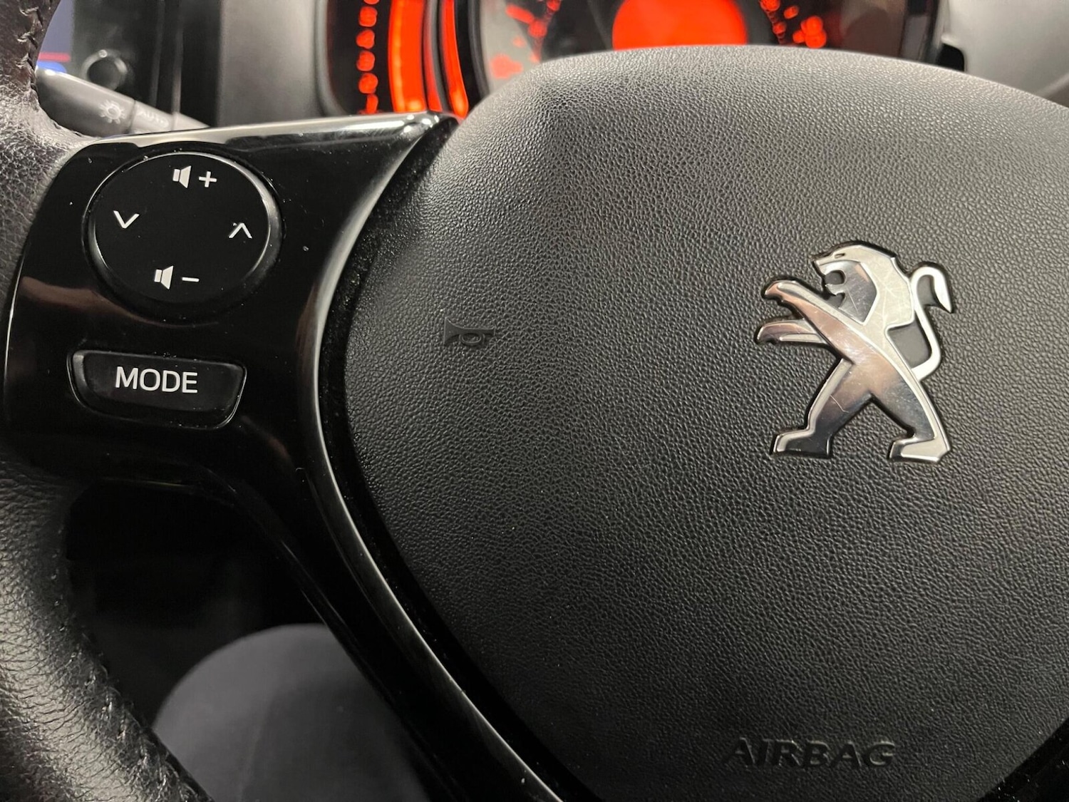 Used Peugeot 108 2015 for sale - 77100513: Photo 13