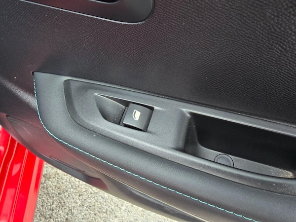 Used Peugeot 208 2020 for sale - 75443136: Photo 32