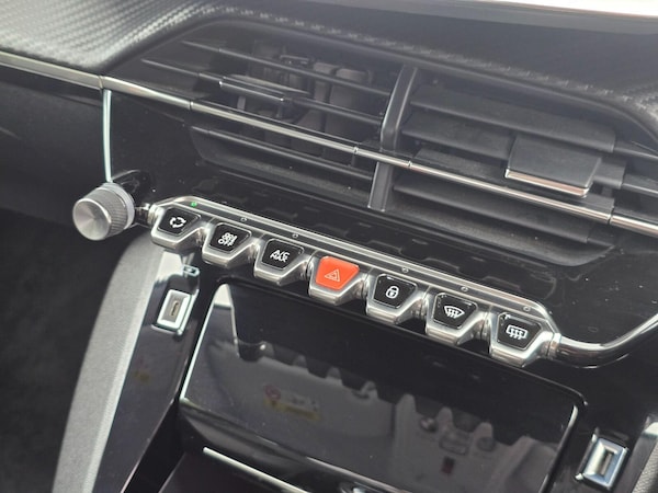 Used Peugeot 208 2020 for sale - 75443136: Photo 57