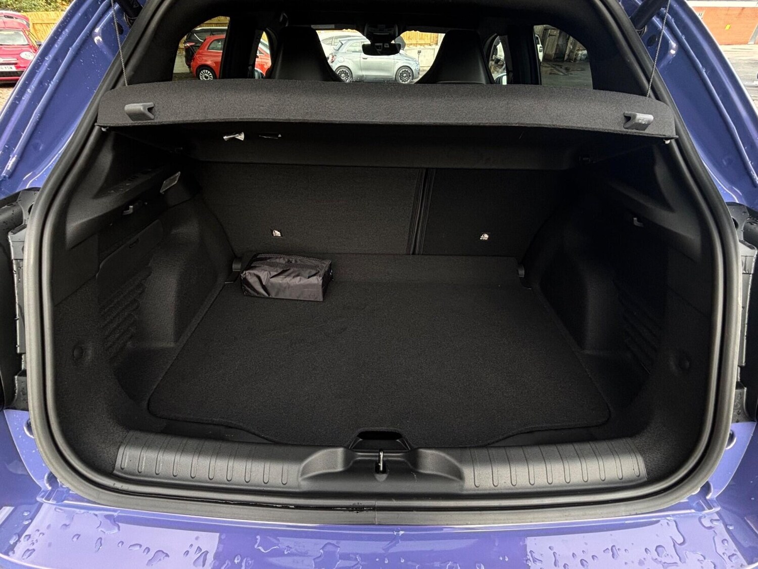 Used Abarth 600e 2025 for sale - 76344128: Photo 44