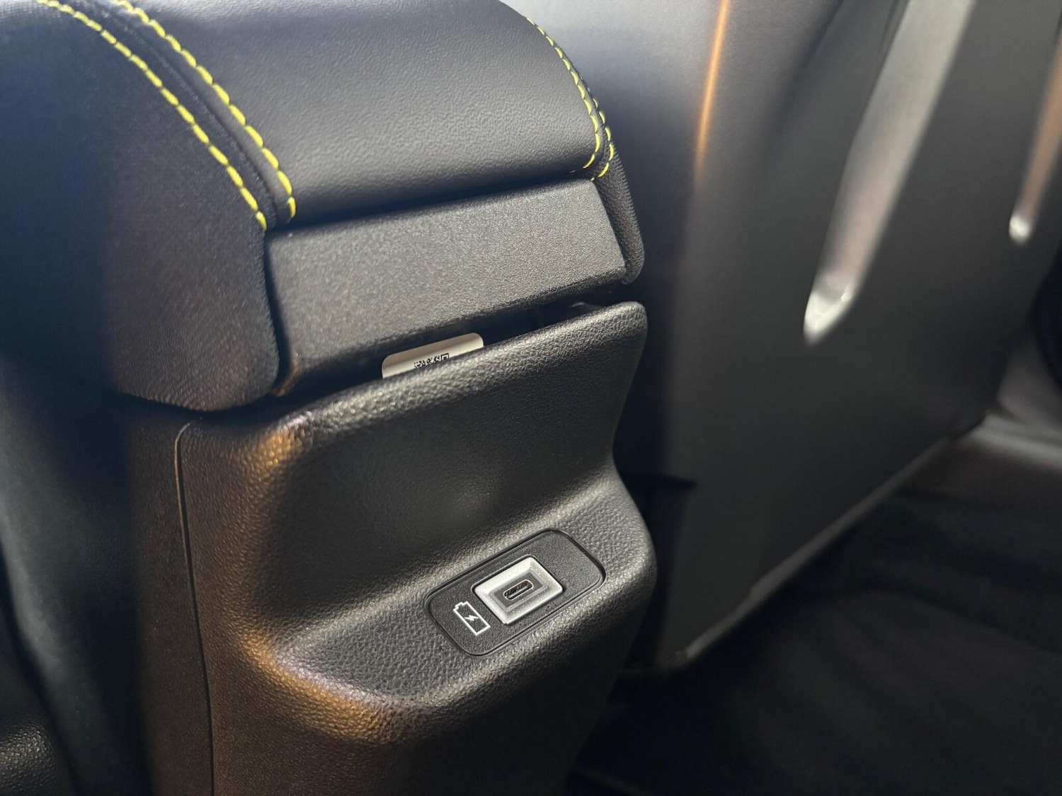 Used Abarth 600e 2025 for sale - 76344128: Photo 45