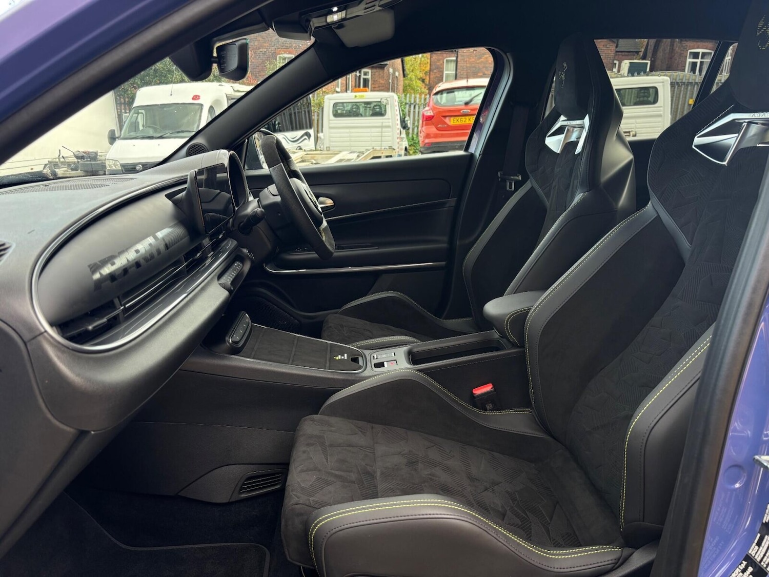 Used Abarth 600e 2025 for sale - 76344128: Photo 46