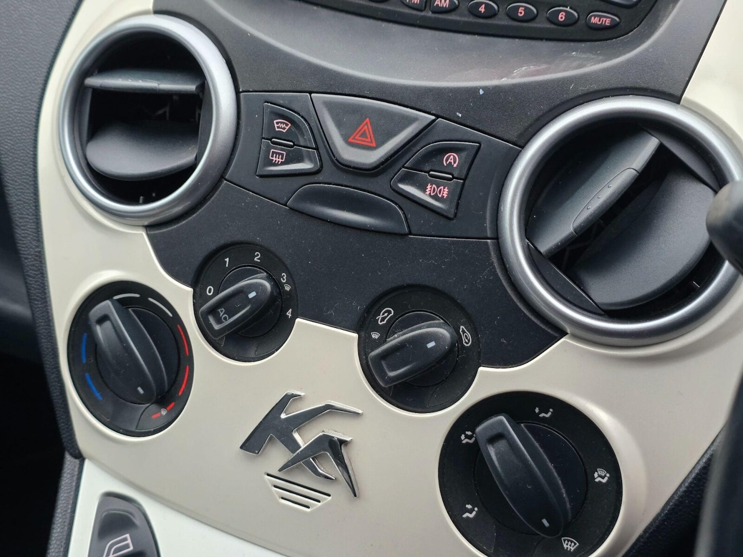 Used Ford Ka 2013 for sale - 76635584: Photo 19