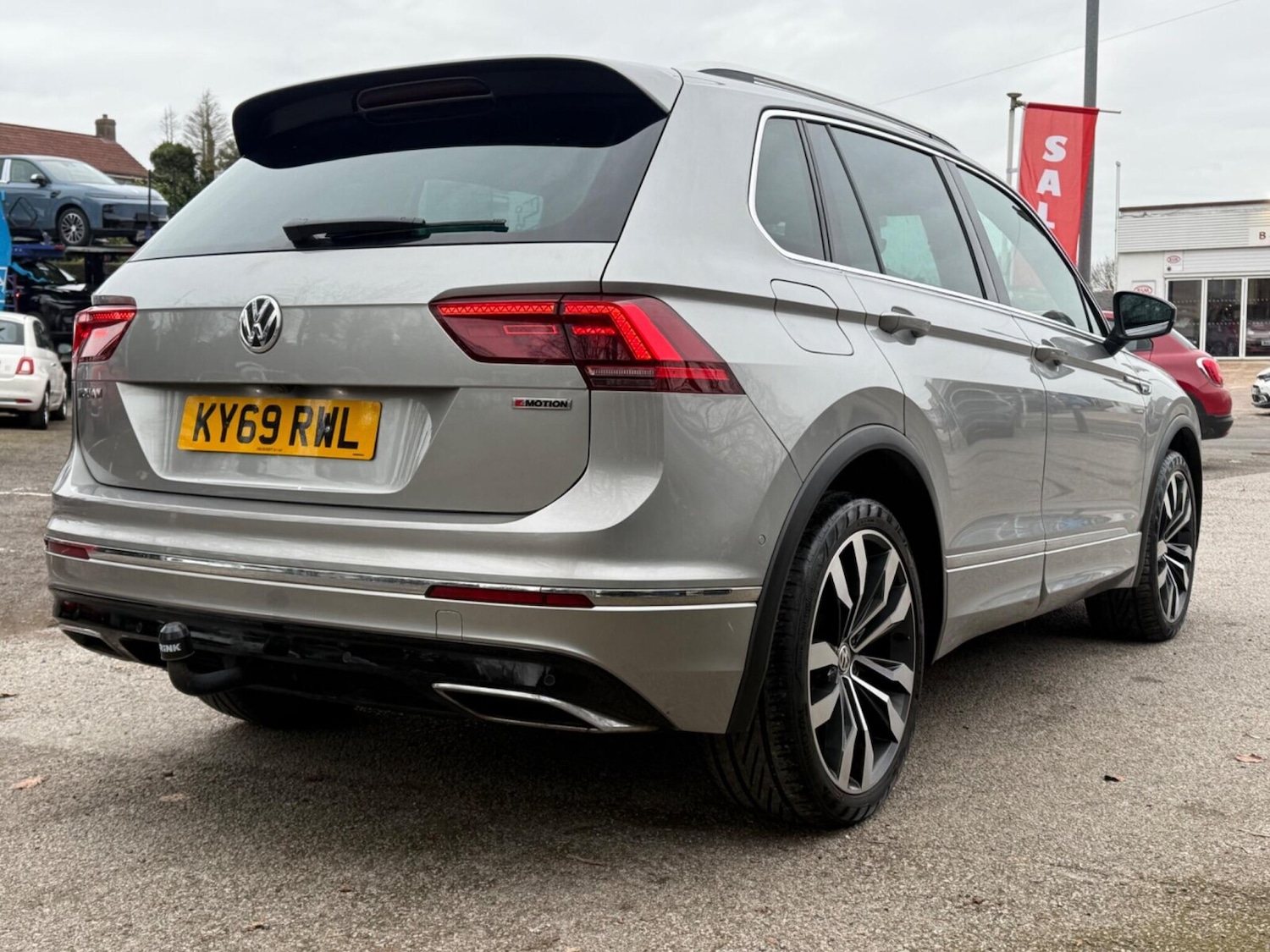 Used Volkswagen Tiguan 2019 for sale - 77600300: Photo 12
