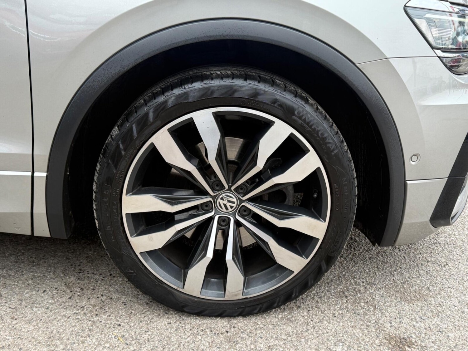 Used Volkswagen Tiguan 2019 for sale - 77600300: Photo 17