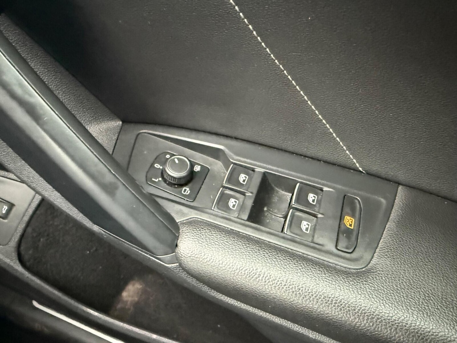 Used Volkswagen Tiguan 2019 for sale - 77600300: Photo 24