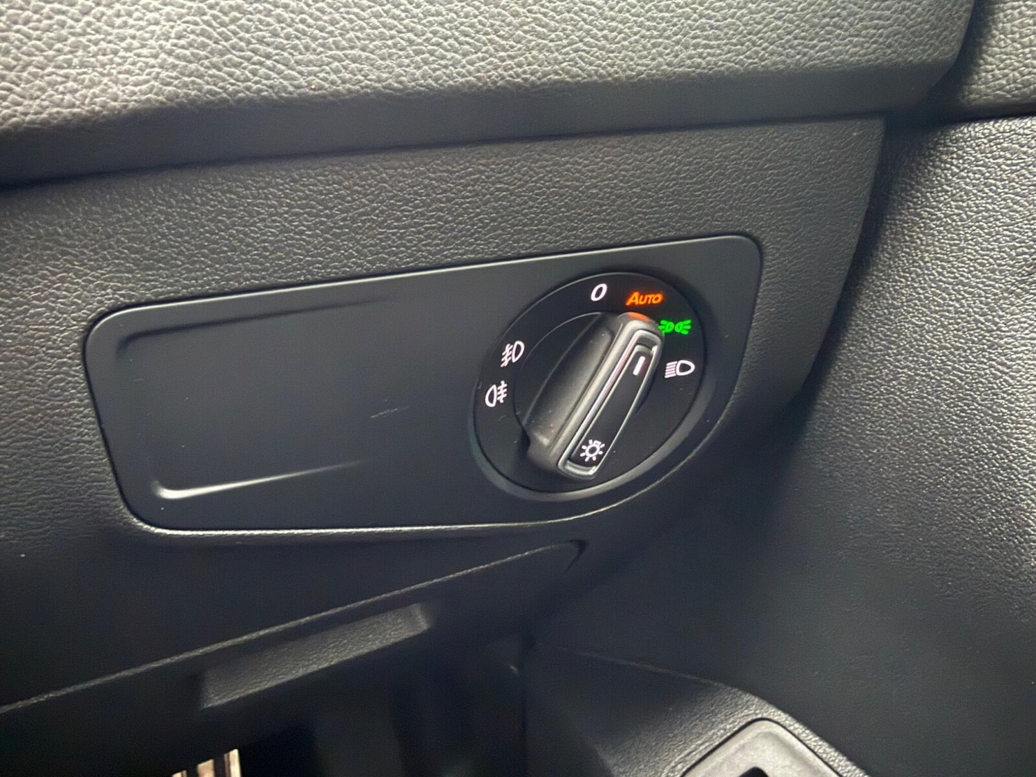 Used Volkswagen Tiguan 2019 for sale - 77600300: Photo 25